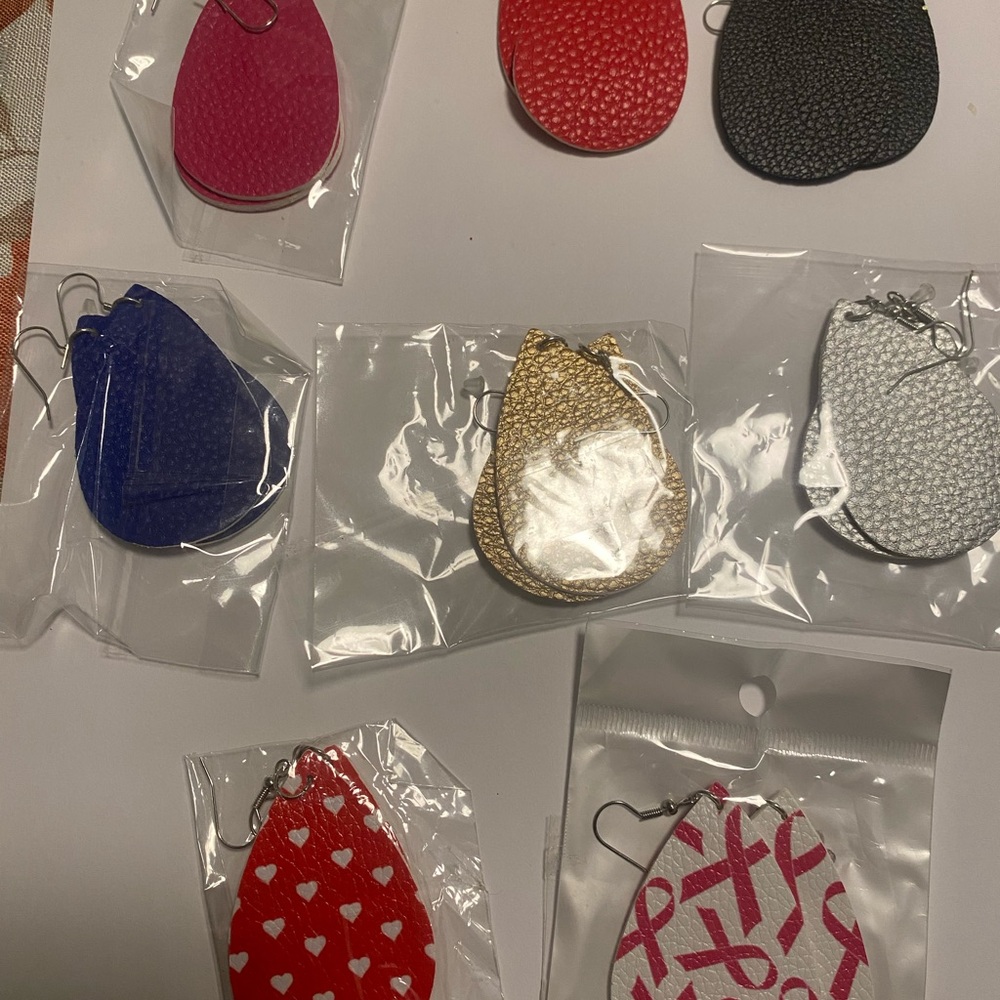 8 Colorful Teardrop Leather Earrings Set
